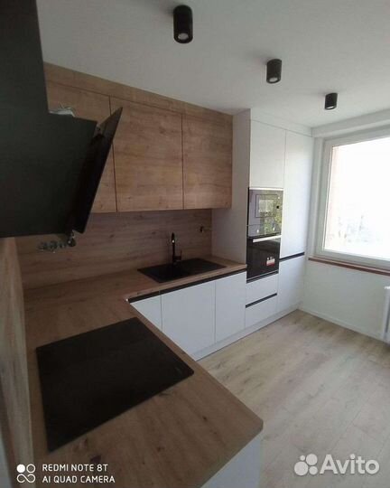 Кухня угловая белая