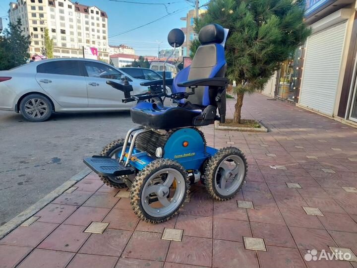 Кресло коляска для инвалидов с электроприводом