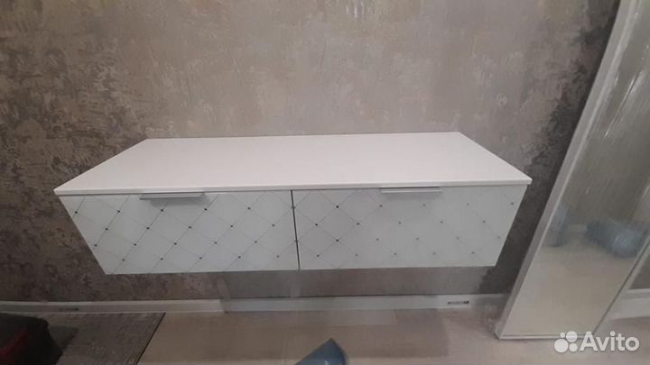 Гостиная, тумба под тв, прикроватная тумба, стол