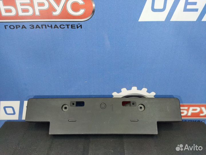 Площадка под гос номер Land Cruiser 200 2007