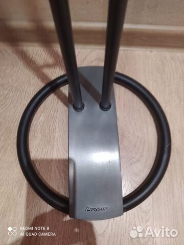 Стойки для колонок