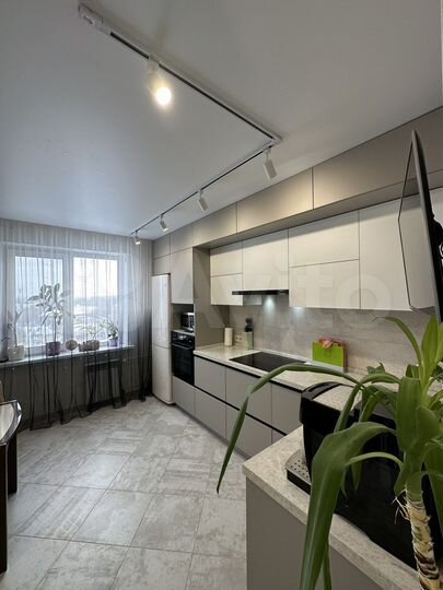 2-к. квартира, 60,2 м², 13/16 эт.