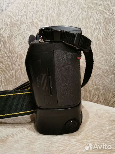 Nikon D700 body (пробег 84к) + бат.ручка