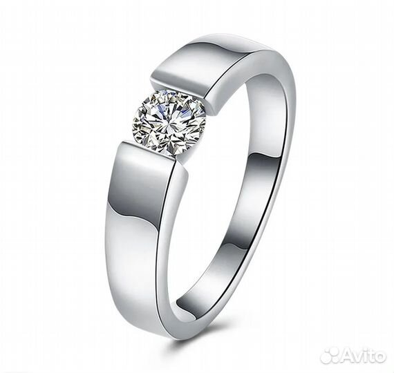 Женское кольцо из серебра 925 пробы с цирконием 17