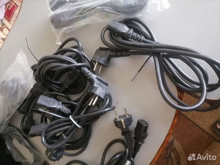 Провод питания для компьютера