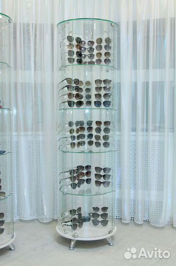 Витрина стеклянная для оптики