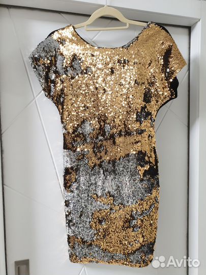 Платье с пайетками вечернее 40- 42р