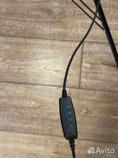 Штатив для телефона с лампой