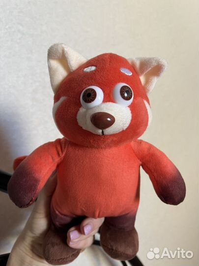 Игрушка из мультфильма я краснею красная панда