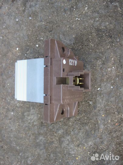 Резистор отопителя Hyundai Grand Starex