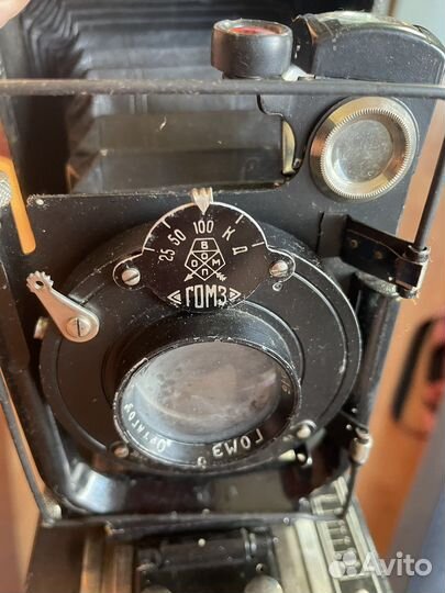 Старинный фотоаппарат