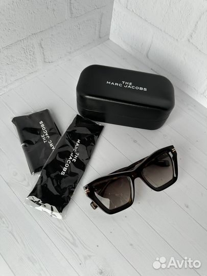 Солнцезащитные очки Marc Jacobs. Оригинал