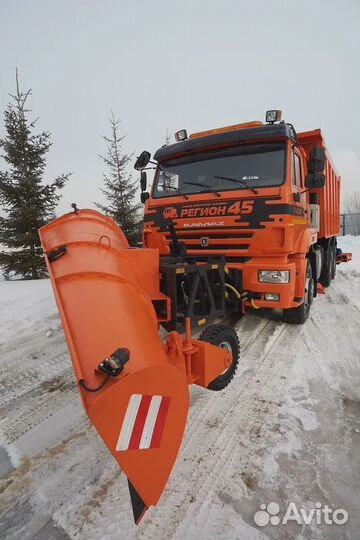 Комбинированная дорожная машина Камаз-6520