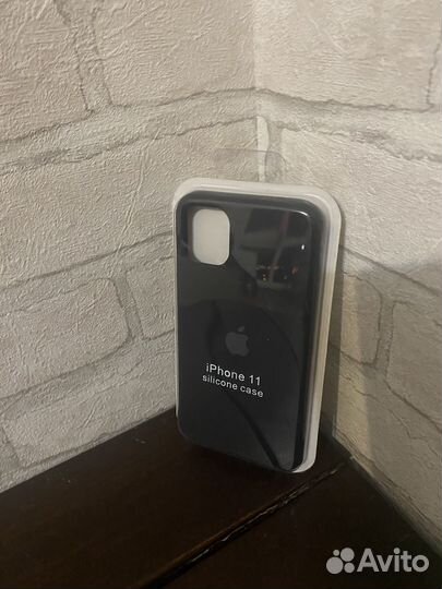 Оригинальный чехол на iPhone 11