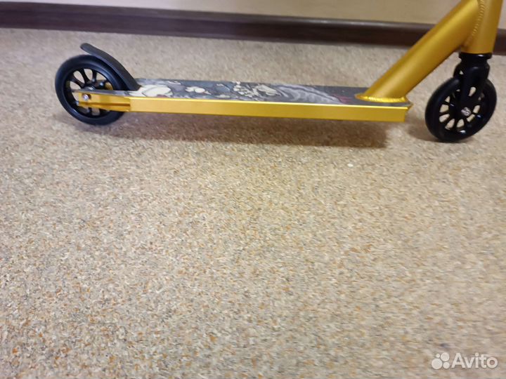 Трюковой самокат