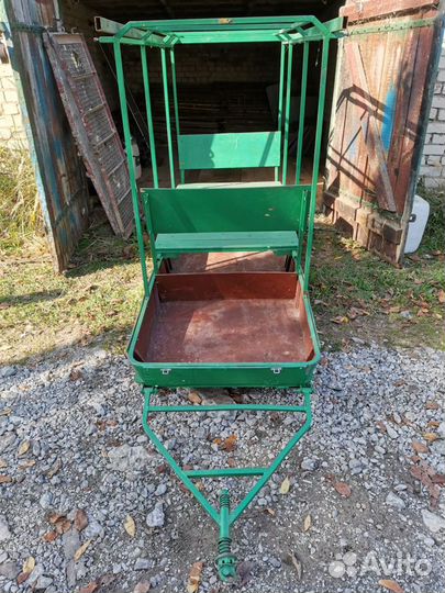 Сани для снегохода с тентом