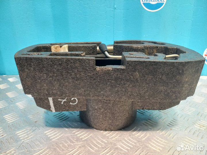 Домкрат Volkswagen Polo 1.6 CFN