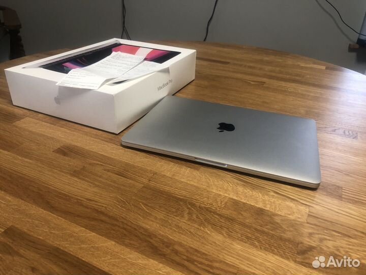 Macbook pro 13 m1 чек, комплект