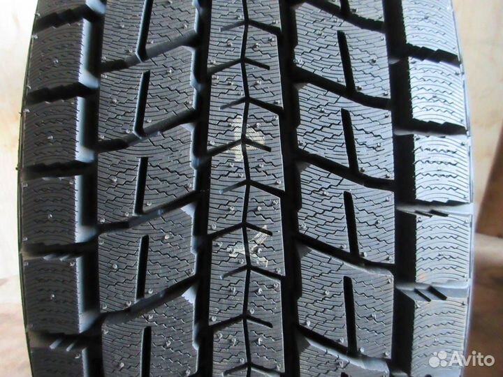 Dunlop Winter Maxx SJ8 235/55 R17