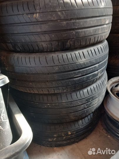Michelin Agility 215/55 R16C 98