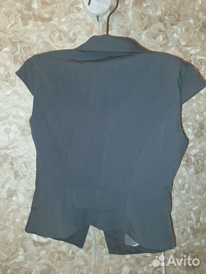 Жилет серый XS