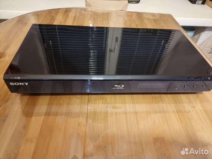 BLU-RAY disc/DVD player sony BDP-S550