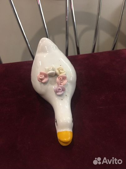 Фарфоровые статуэтки гуси