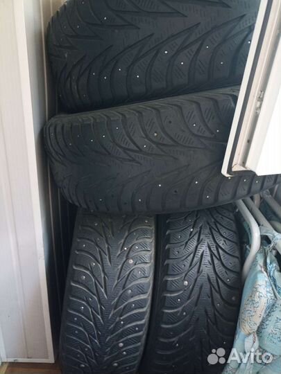 Yokohama Ice Guard Black IG20 235/65 R17