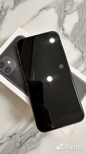 Телефон iPhone 11