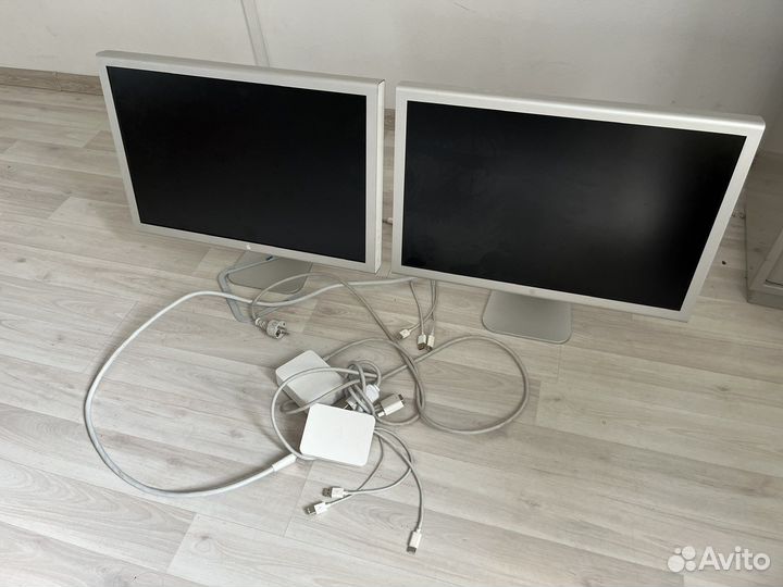 Apple Cinema Display' 23 на запчасти
