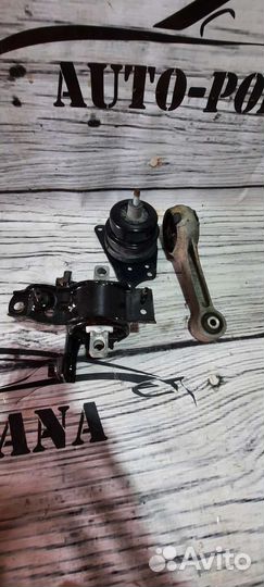 Опора двигателя гидравлическая VW Polo 5