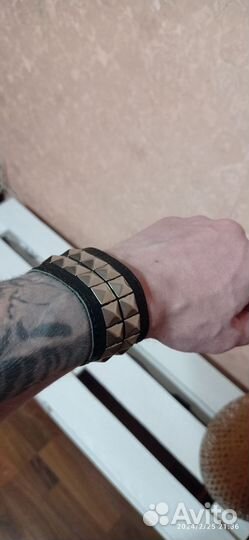 Кожаный браслет