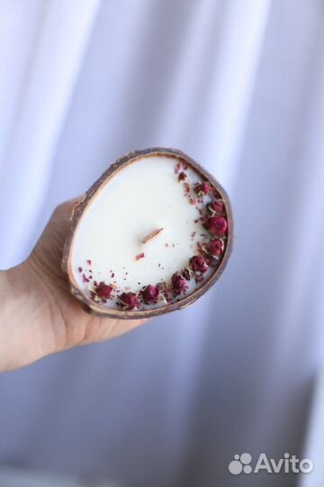 Ароматические свечи в кокосе