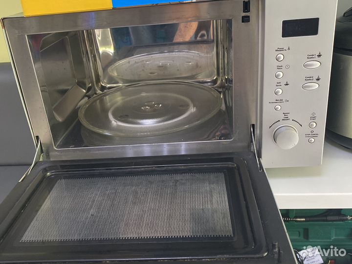 Микроволновая печь Candy