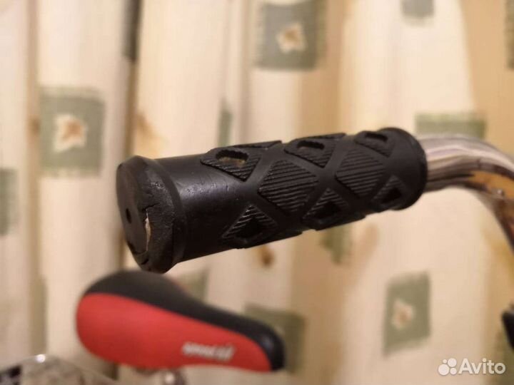 Велосипед детский четырехколесный