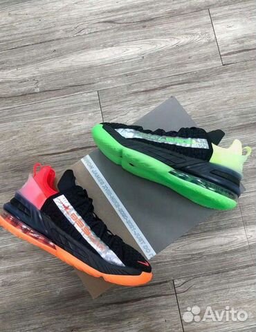 Баскетбольные кроссовки Nike Lebron 18