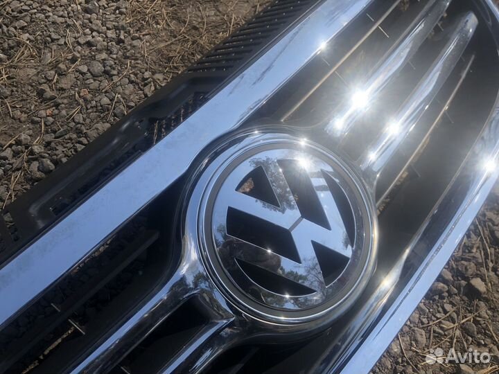 Решетка радиатора Volkswagen Tiguan 08-11