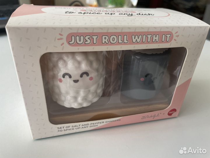 Набор солонка и перечница «Роллы»