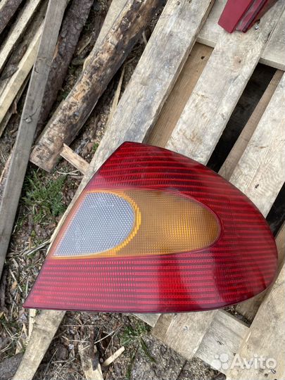 Фонарь задний Ford Mondeo ll