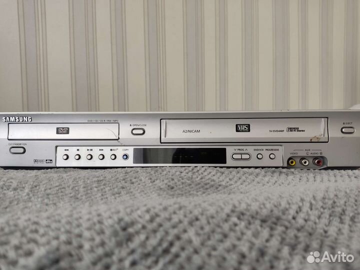Видеомагнитофон с двд