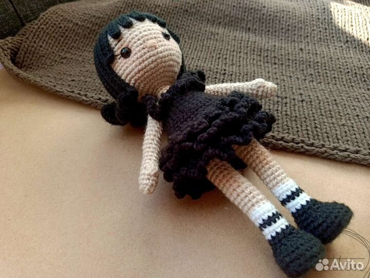 Интерьерная кукла по сериалу «Уэнсдей»