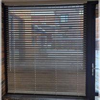 Жалюзи на окна из дерева