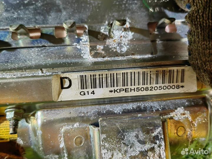 Подушка безопасности в торпедо Infiniti M 35