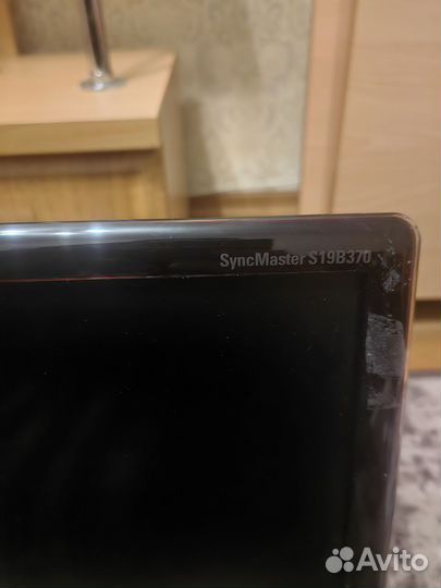 Монитор Samsung syncmaster S19B370