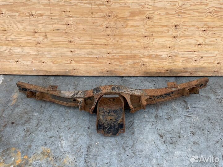 Задняя балка BMW E12 задний подрамник Отправка