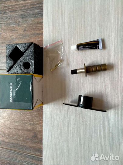 Дверной магнитный ограничитель