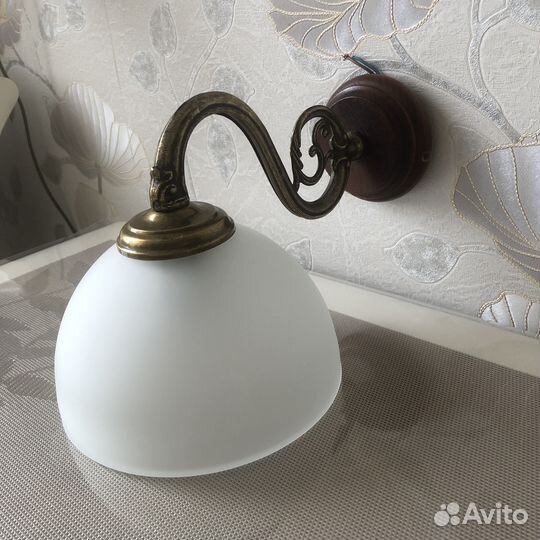 Настенный светильник бра. Испания