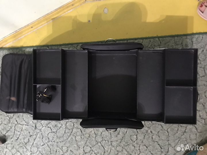 Чемодан для визажиста