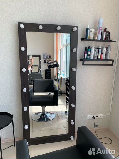 Зеркало с подсветкой в полный рост