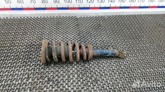 Стойка передняя правая mitsubishi L200 K4T (EEA17S